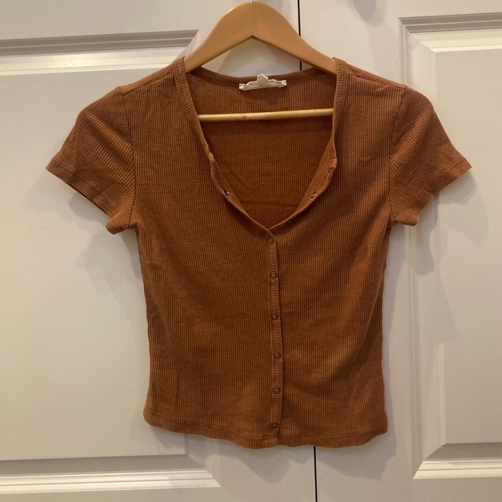 Waffle brown button tshirt